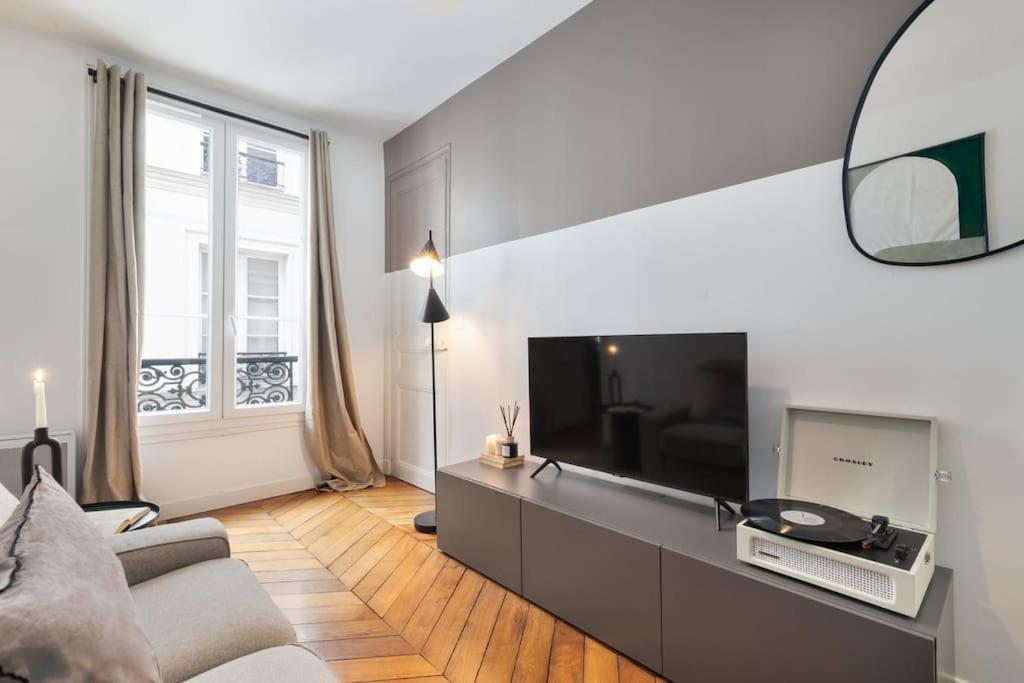 Brenne - 1 A Montorgueil Paris